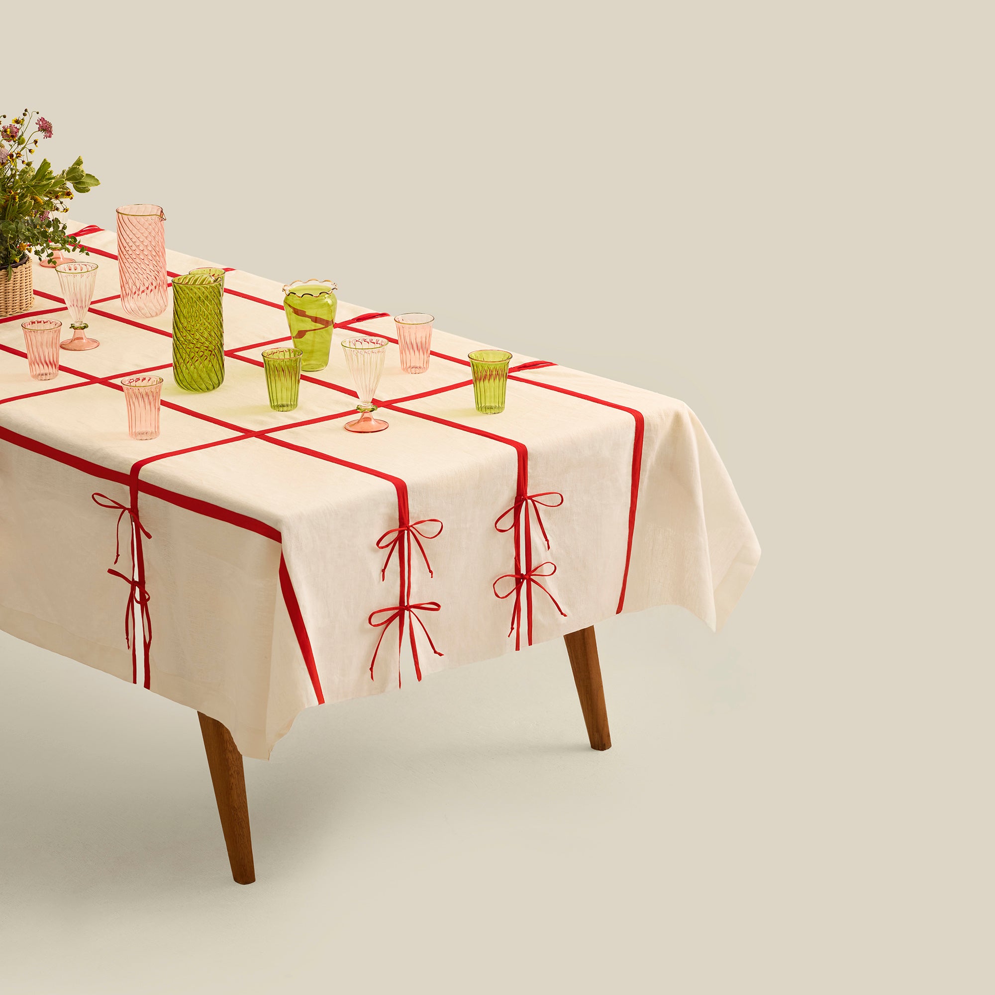 Tie Me Up Appliqué Linen Tablecloth