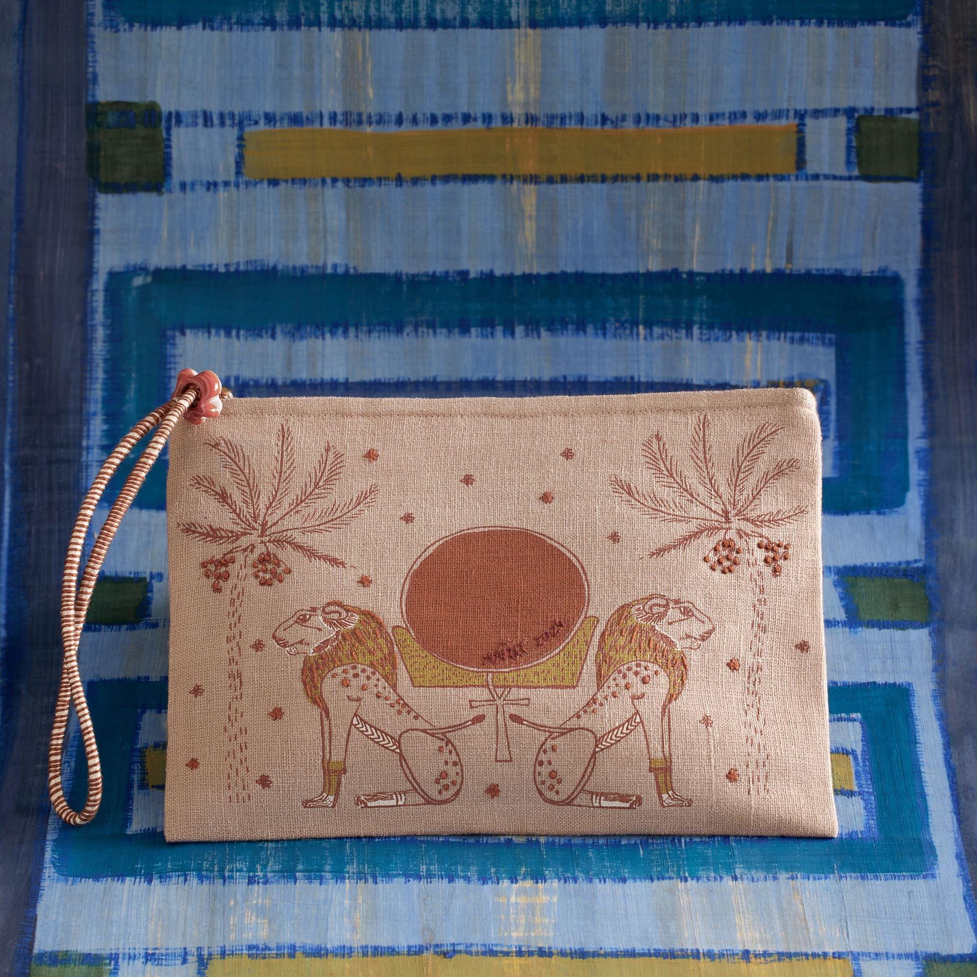 Royal Lions Pouch